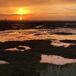 Sol Y Mar